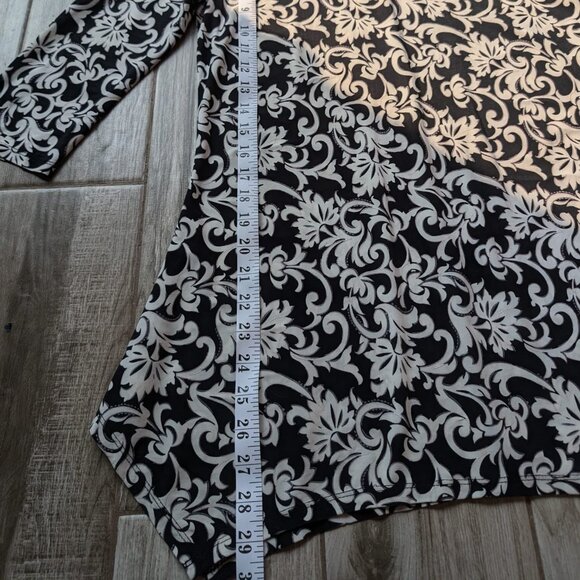 ECI Women's Size M Pullover 3/4 Sleeve Tunic Black/White Print Asymmetrical Hem - Picture 6 of 6
